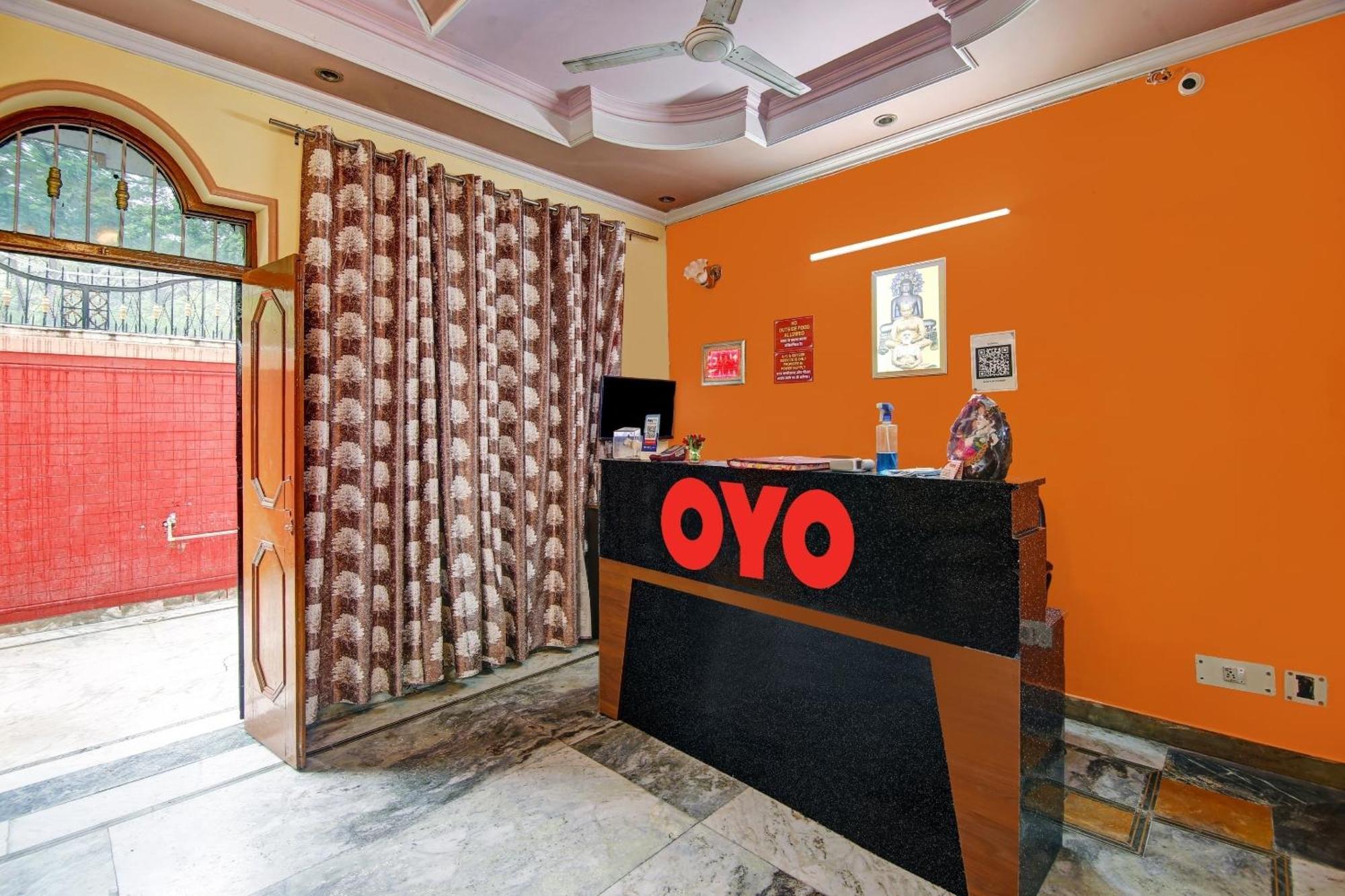 Oyo Galaxy Plaza Ξενοδοχείο Ghaziabad Εξωτερικό φωτογραφία